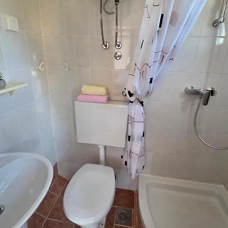 Apartament By The Sea Nska, Krk - 24705 Malinska